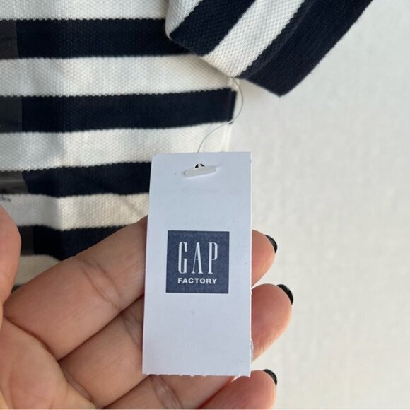 🩷Baby Gap, Short Sleeve Stripe Polo Shirt. Size: 12-18 months. NWT - Picture 4 of 11
